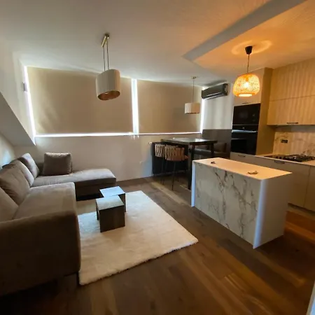 New Modern In The Center Apartment *